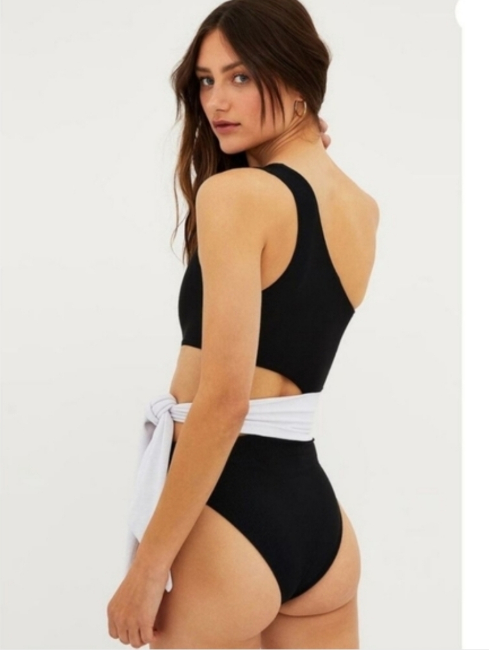 Beach Riot Black Carlie One‎ Shoulder Belted  Piece Swimwear Black.white - Picture 2 of 8